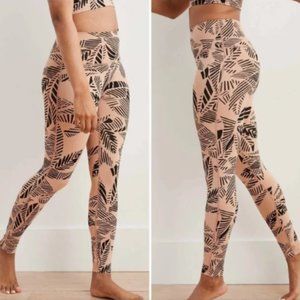 Aerie Chill Play Move Printed High Waisted Women's Size Medium